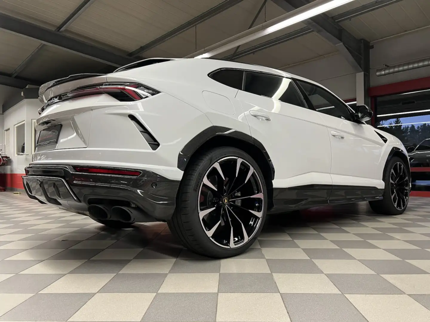 Lamborghini Urus Dt.Auto*1.Hand*u-frei*Carbon*23*Facelift White - 2