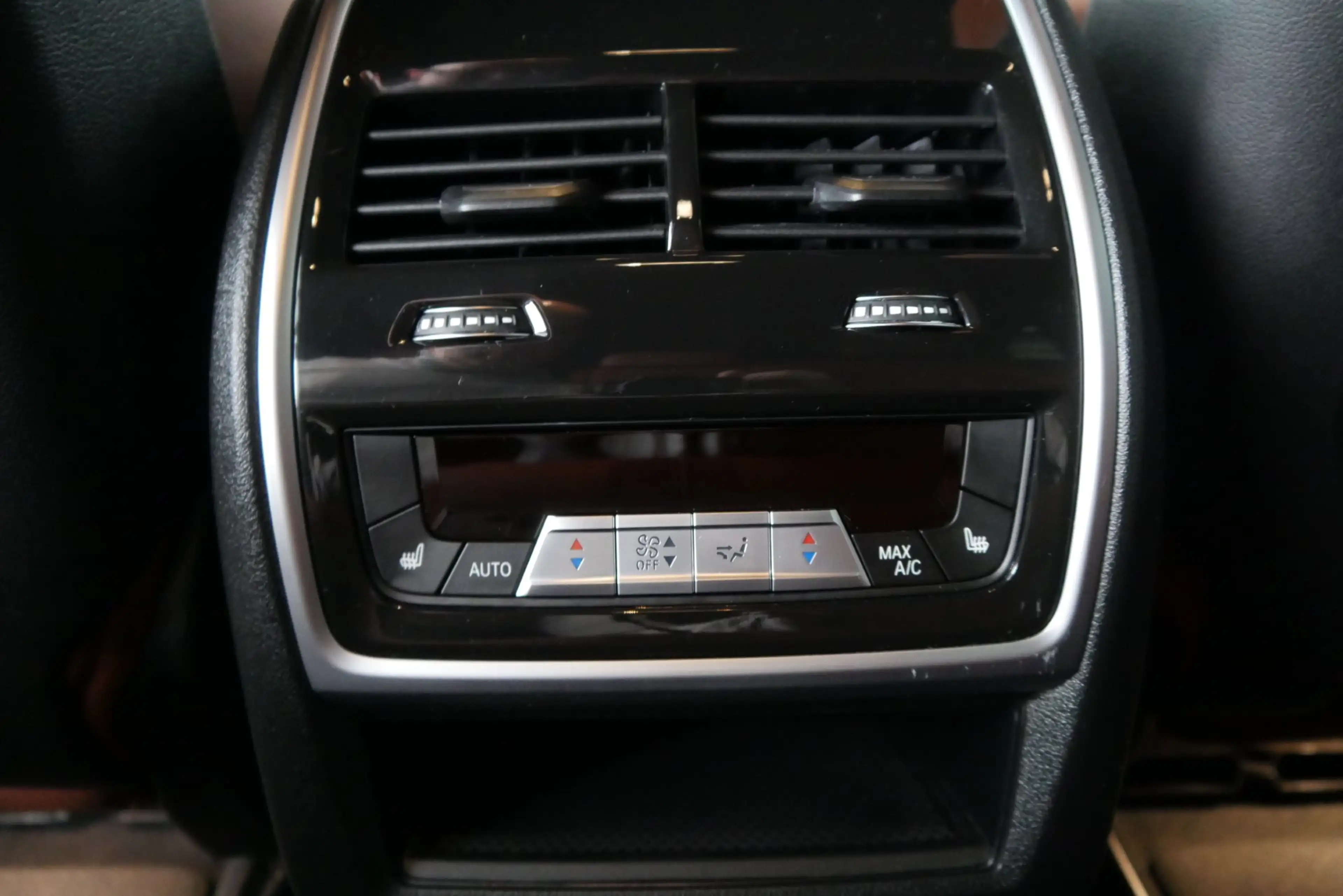 BMW X5 xDrive50e *M-Paket Pro/AHK/Komfort Paket Plus/Harman Kardon/Soft Close/Adapt LED/Sitzlüftung/Head Up — photo 6