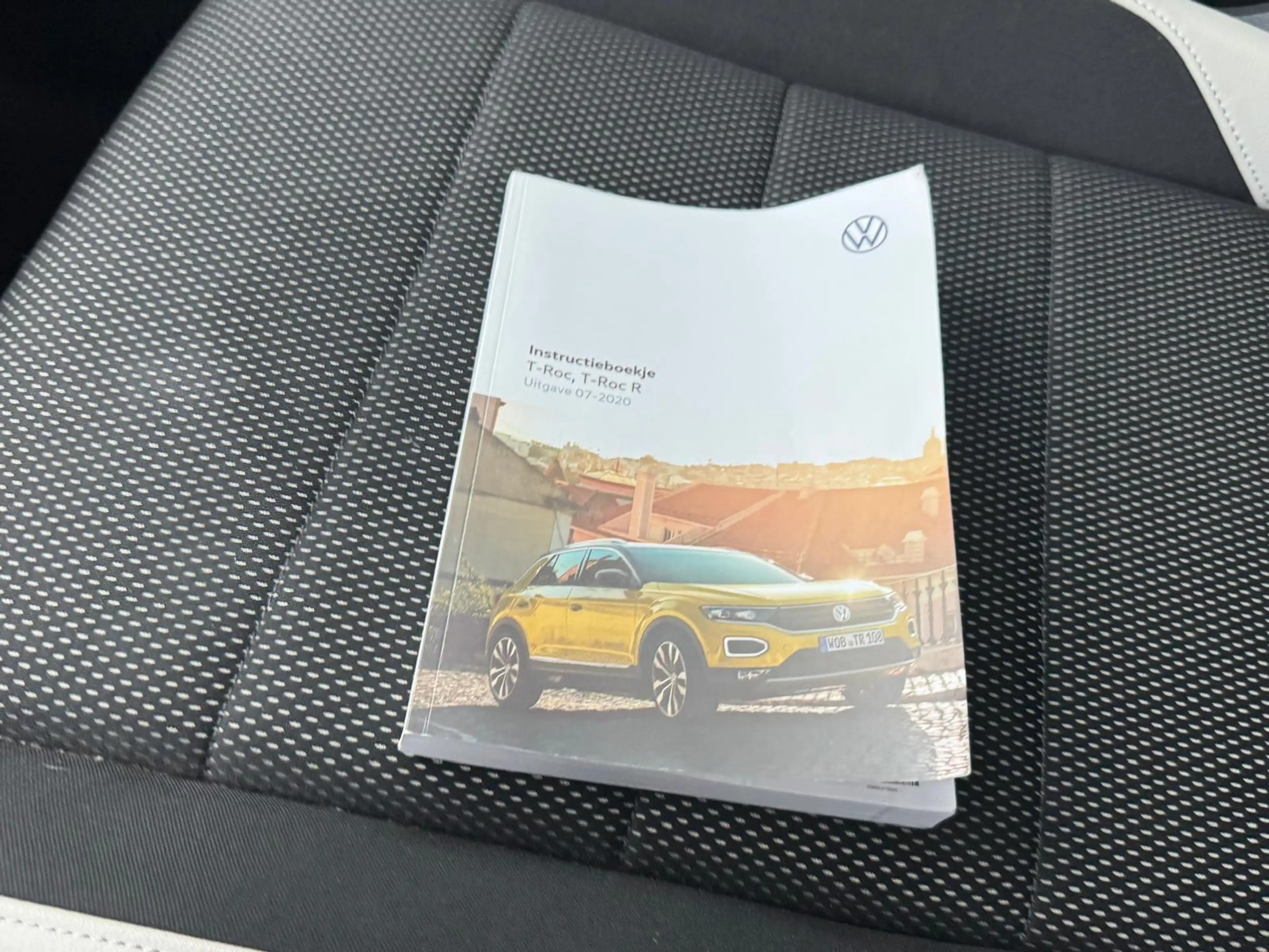Volkswagen T-Roc 1.5 TSI SPORT ADAP CRUISE CAMERA DIGIDASH — photo 16