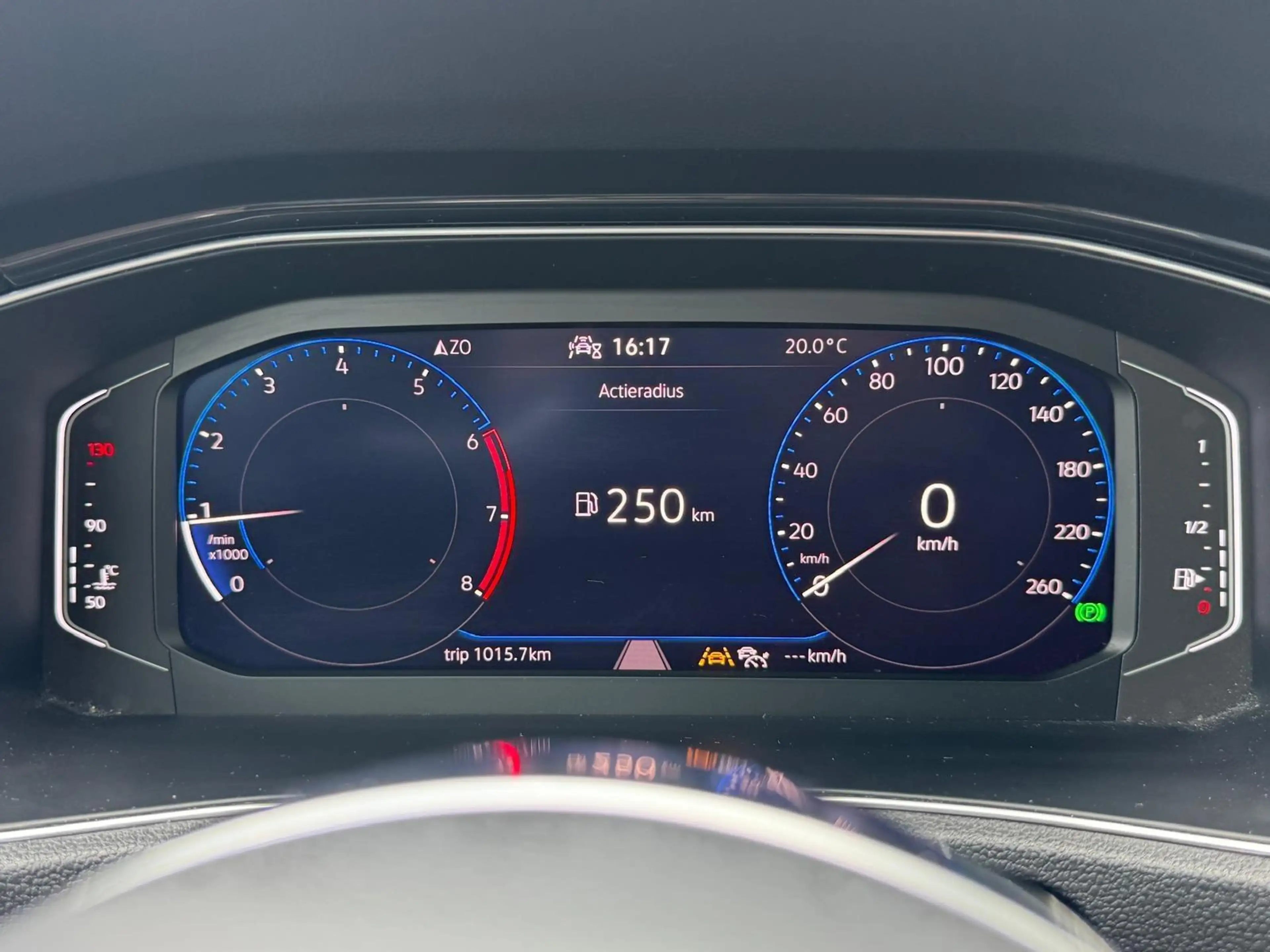 Volkswagen T-Roc 1.5 TSI SPORT ADAP CRUISE CAMERA DIGIDASH — photo 9