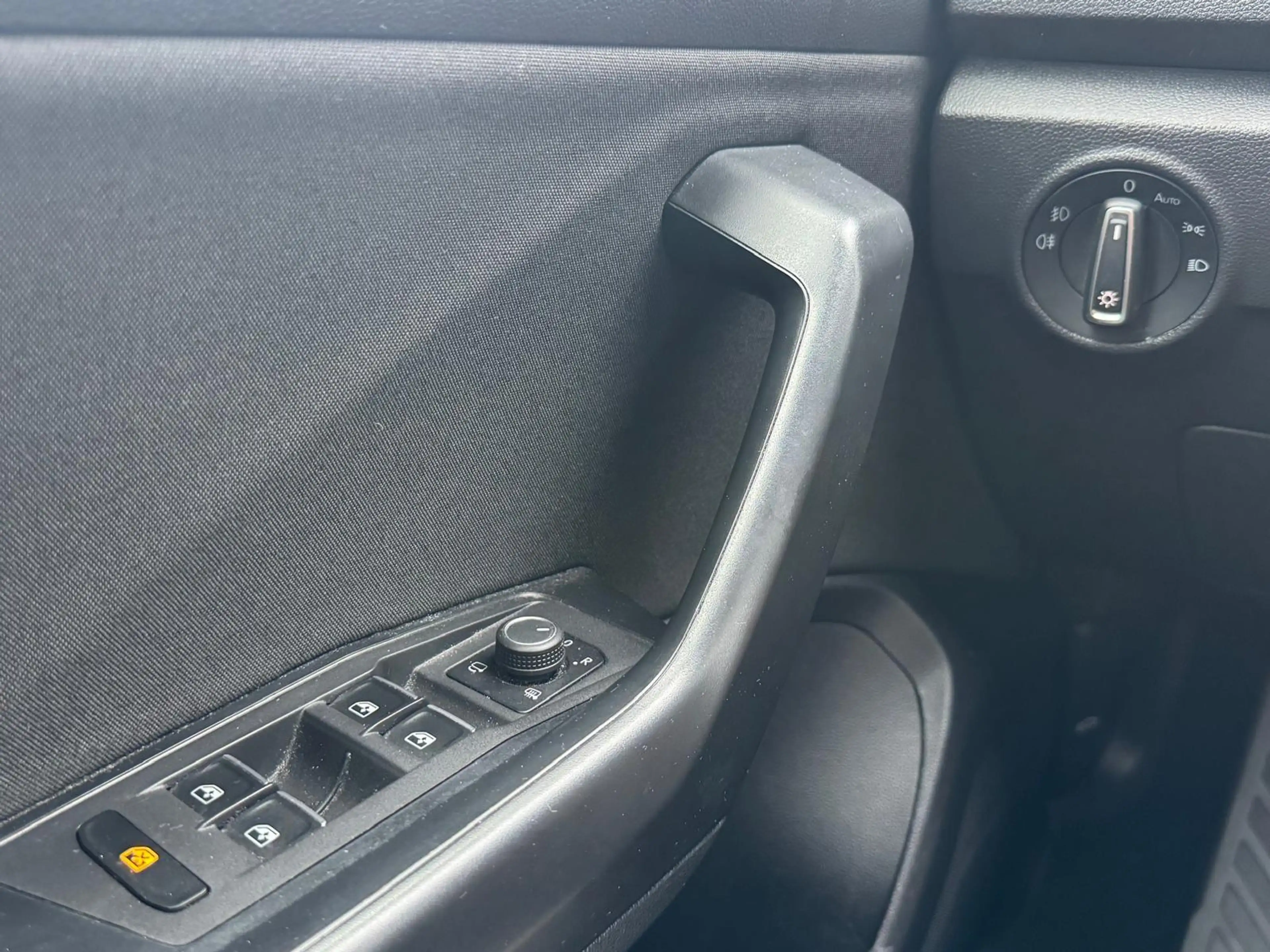 Volkswagen T-Roc 1.5 TSI SPORT ADAP CRUISE CAMERA DIGIDASH — photo 10