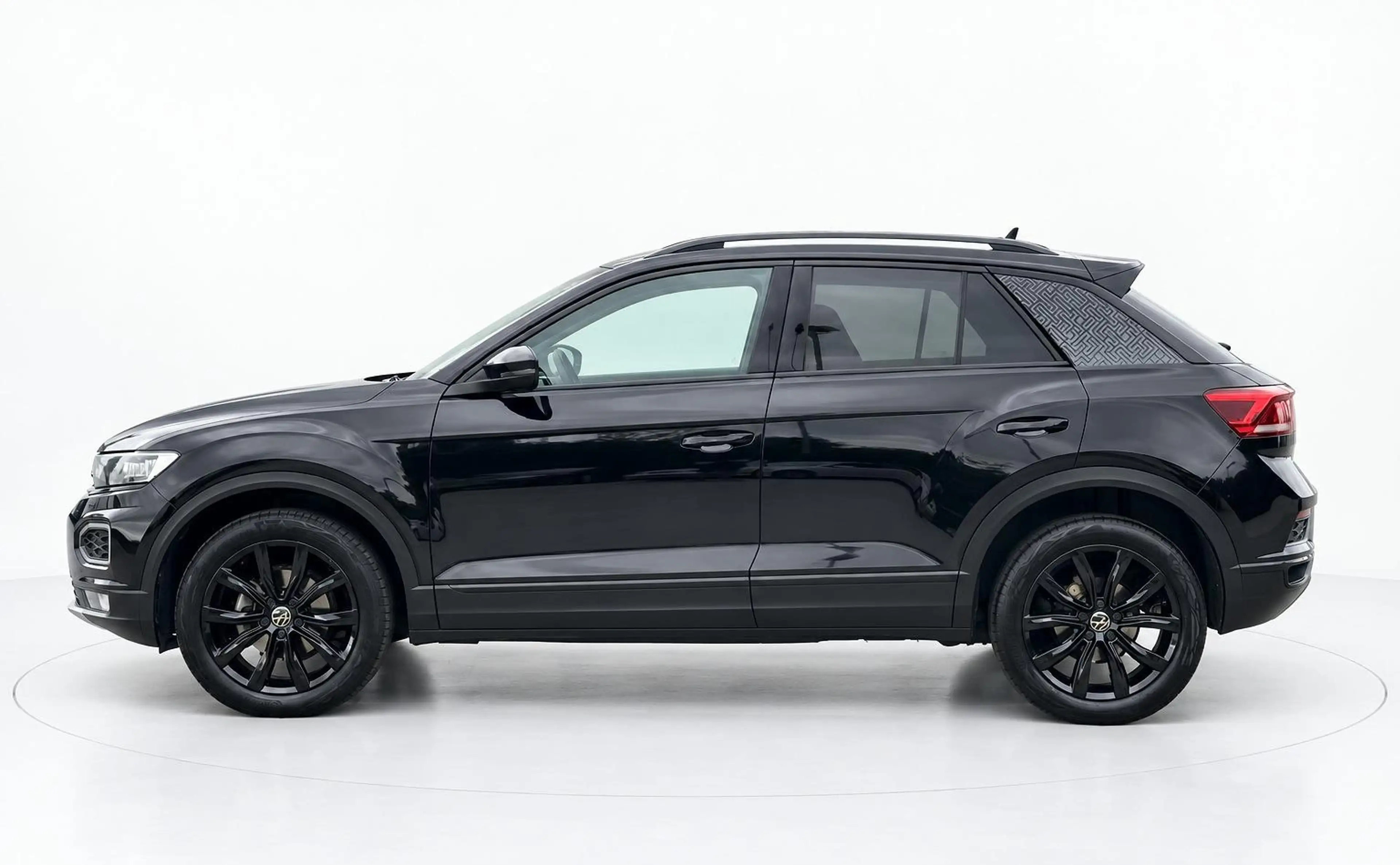 Volkswagen T-Roc 1.5 TSI SPORT ADAP CRUISE CAMERA DIGIDASH — photo 2