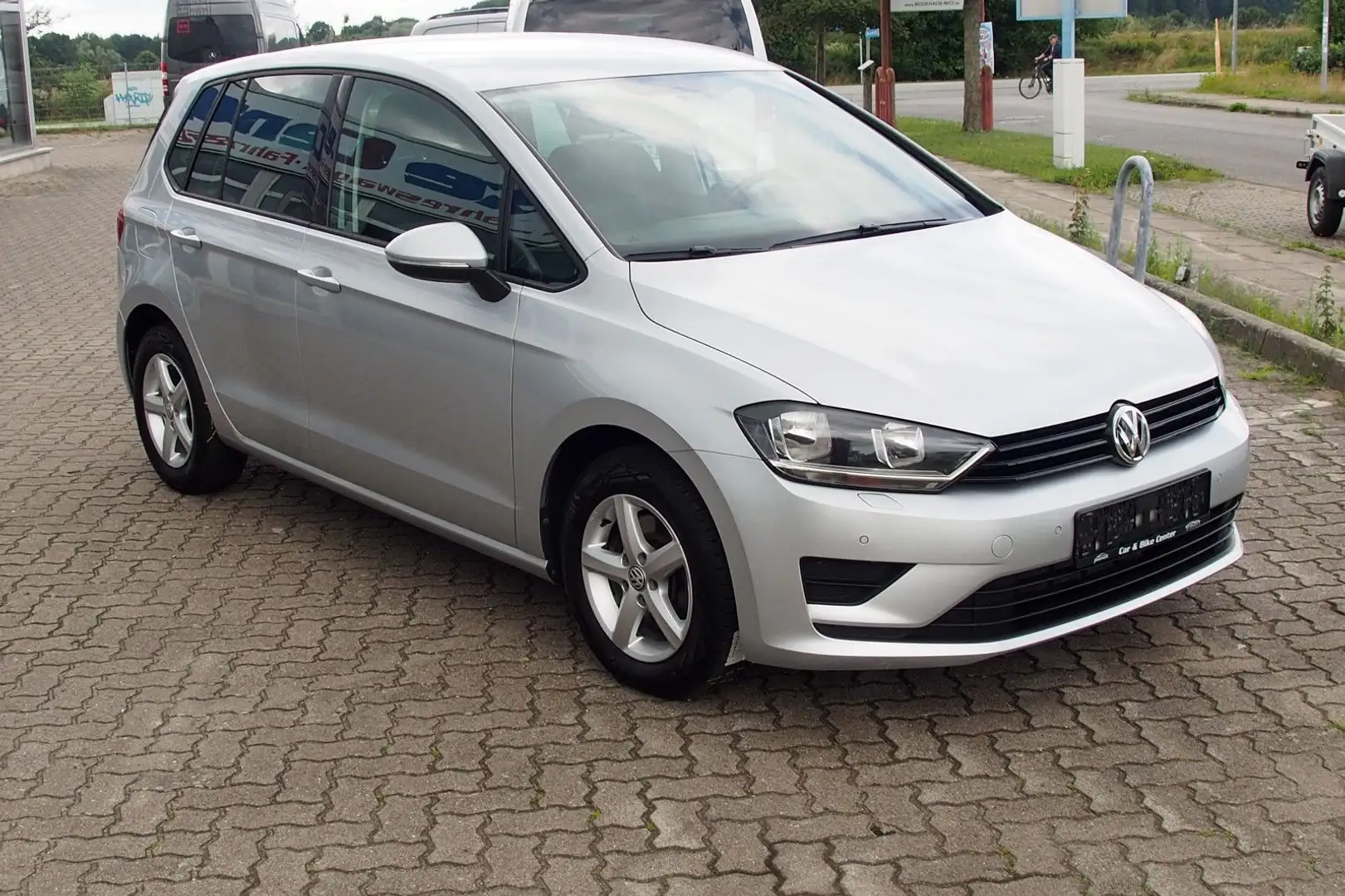 Volkswagen Golf Sportsvan VII Trendline BMT/Automatik Silber - 2