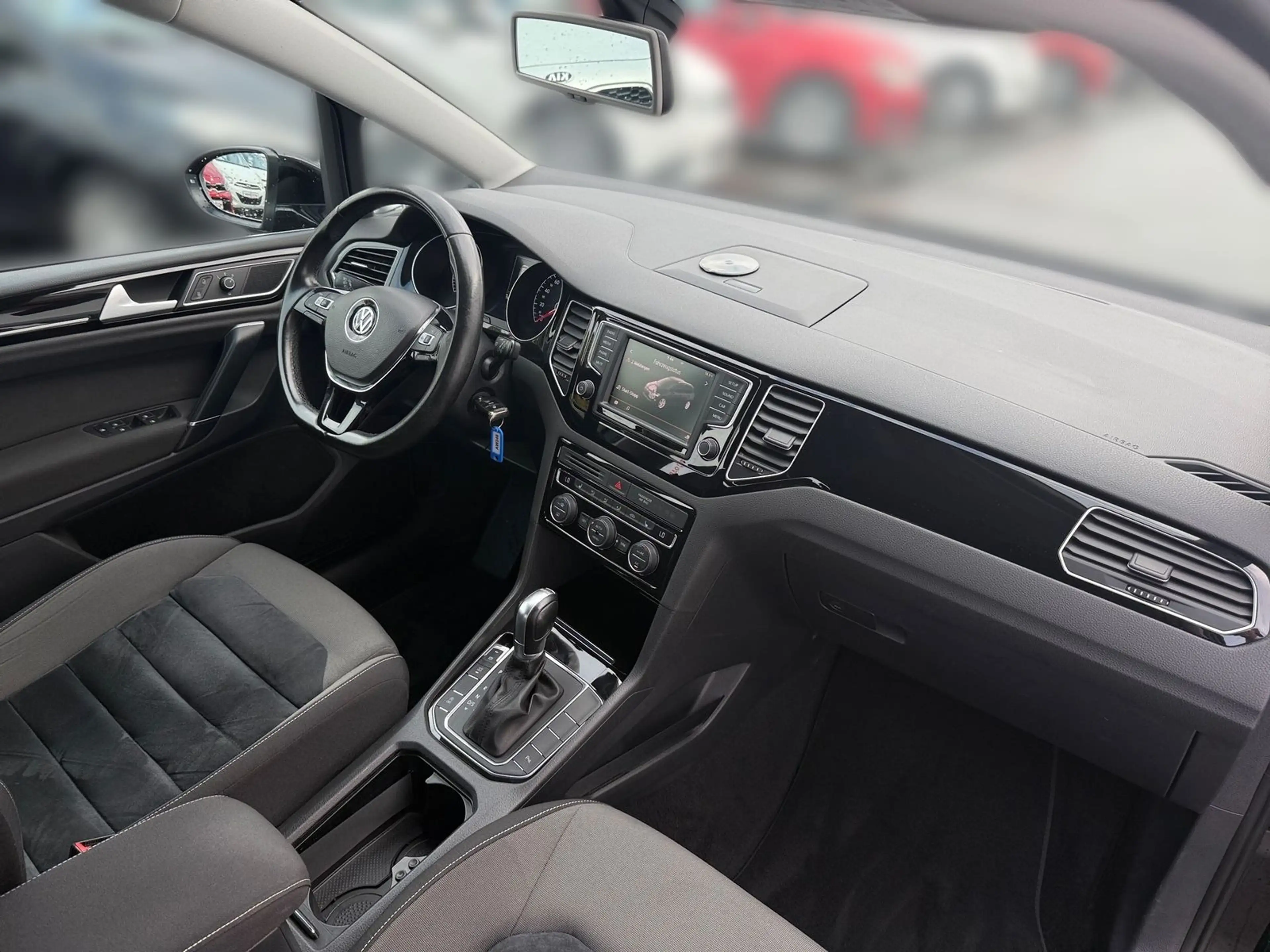 Volkswagen Golf Sportsvan VII 1.4 16V TSI Highline Bi-Xenon — photo 14
