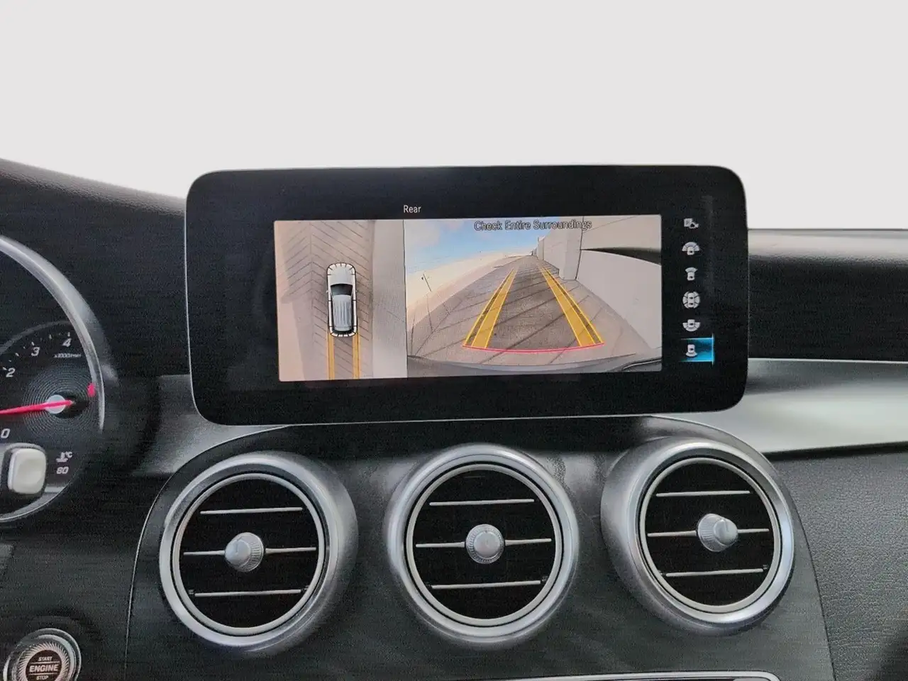 Mercedes-Benz GLC снимка Mercedes-Benz GLC