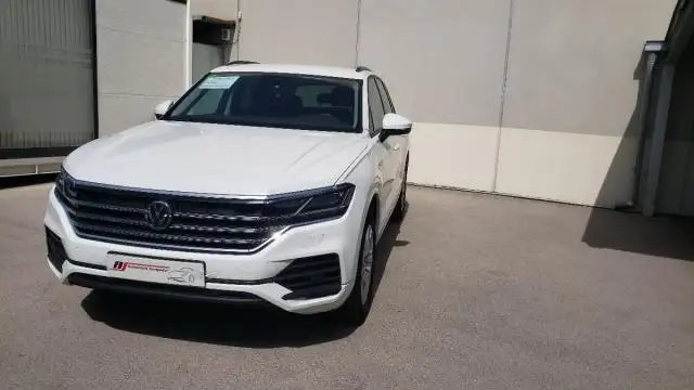 Volkswagen Touareg 3.0TDI V6 Pure Tiptronic 4Motion 170kW