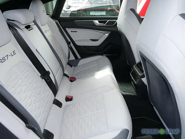 Audi RS7 view 12