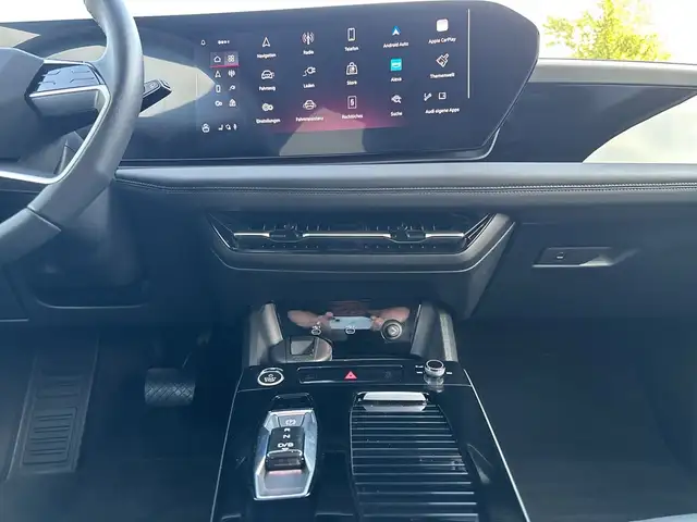 Audi A6 view 10
