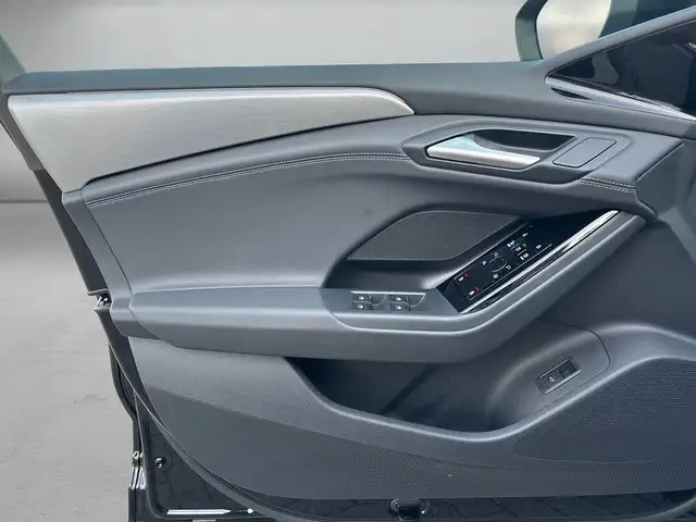 Audi A6 view 7