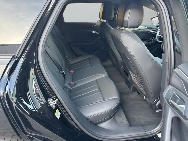 Audi A6 view 13
