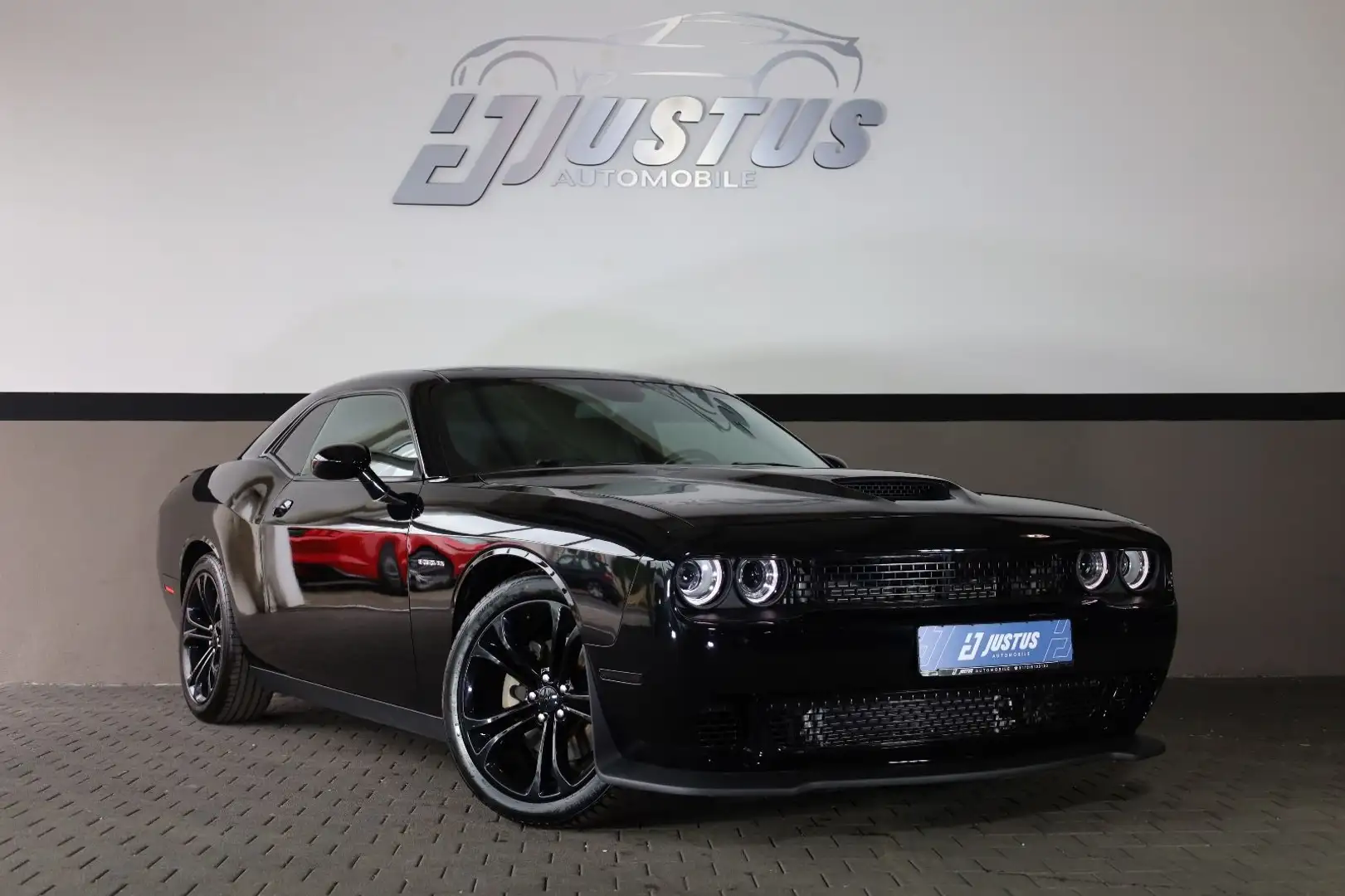 Dodge Challenger 5.7 R/T/SHZ/TEMP/BTH/MFL/AMBIE/R20 Černá - 1