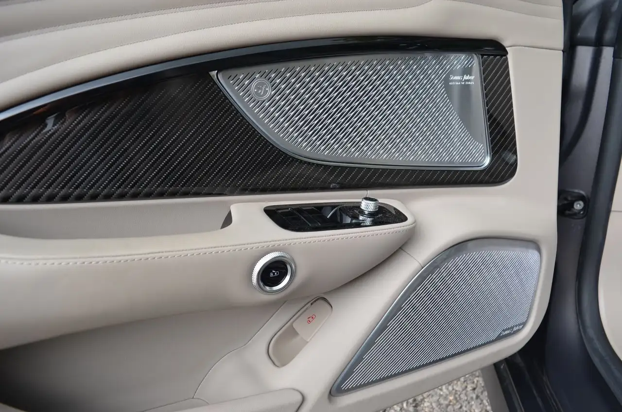 Maserati GranTurismo 2023 — фото 13