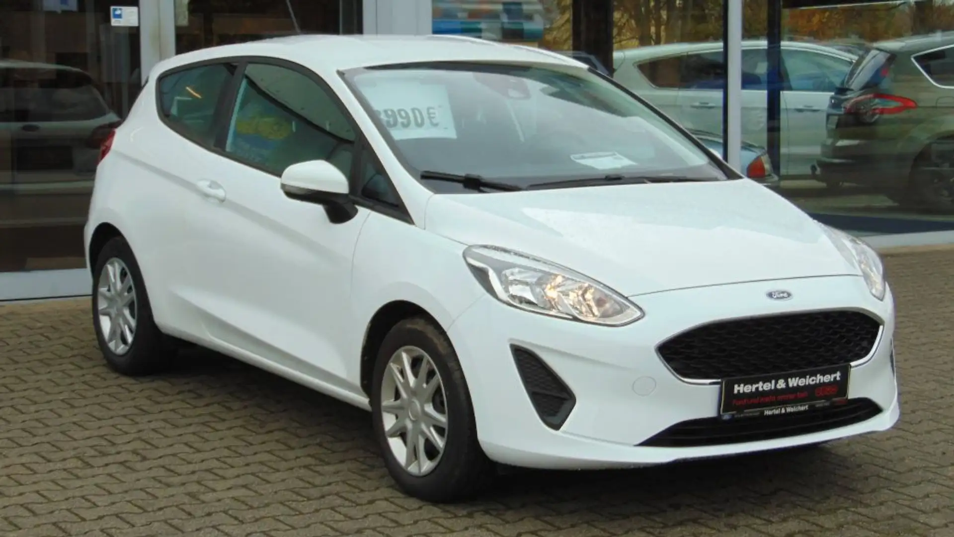 Ford Fiesta 1.1 TREND Weiß - 1