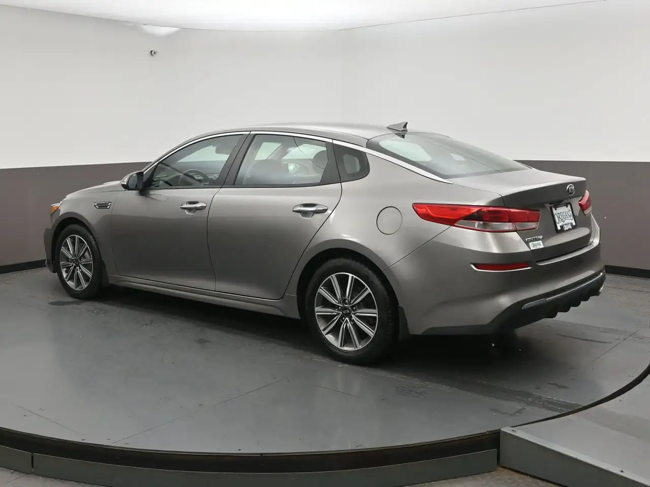 Kia Optima снимка Kia Optima