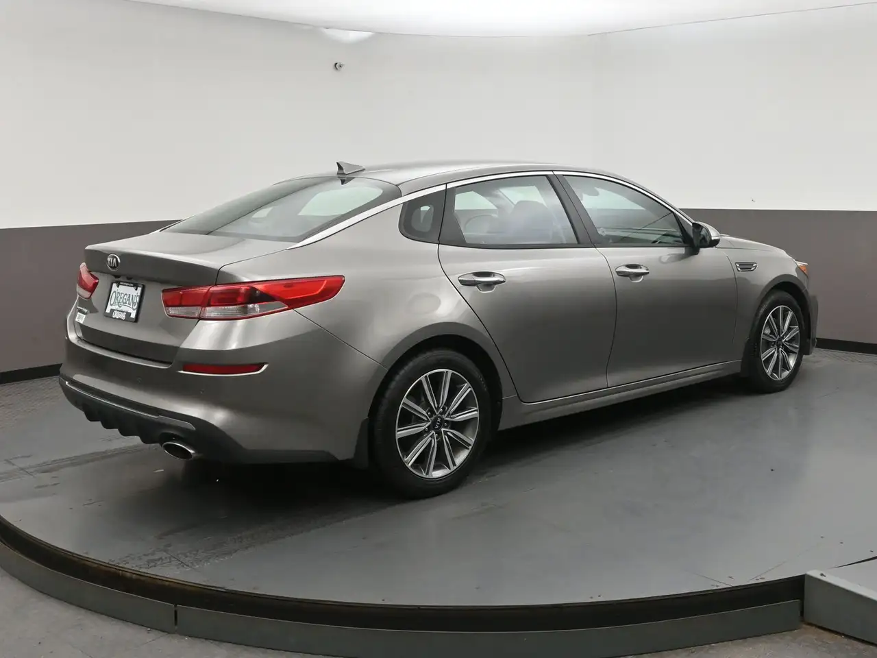 Kia Optima снимка Kia Optima