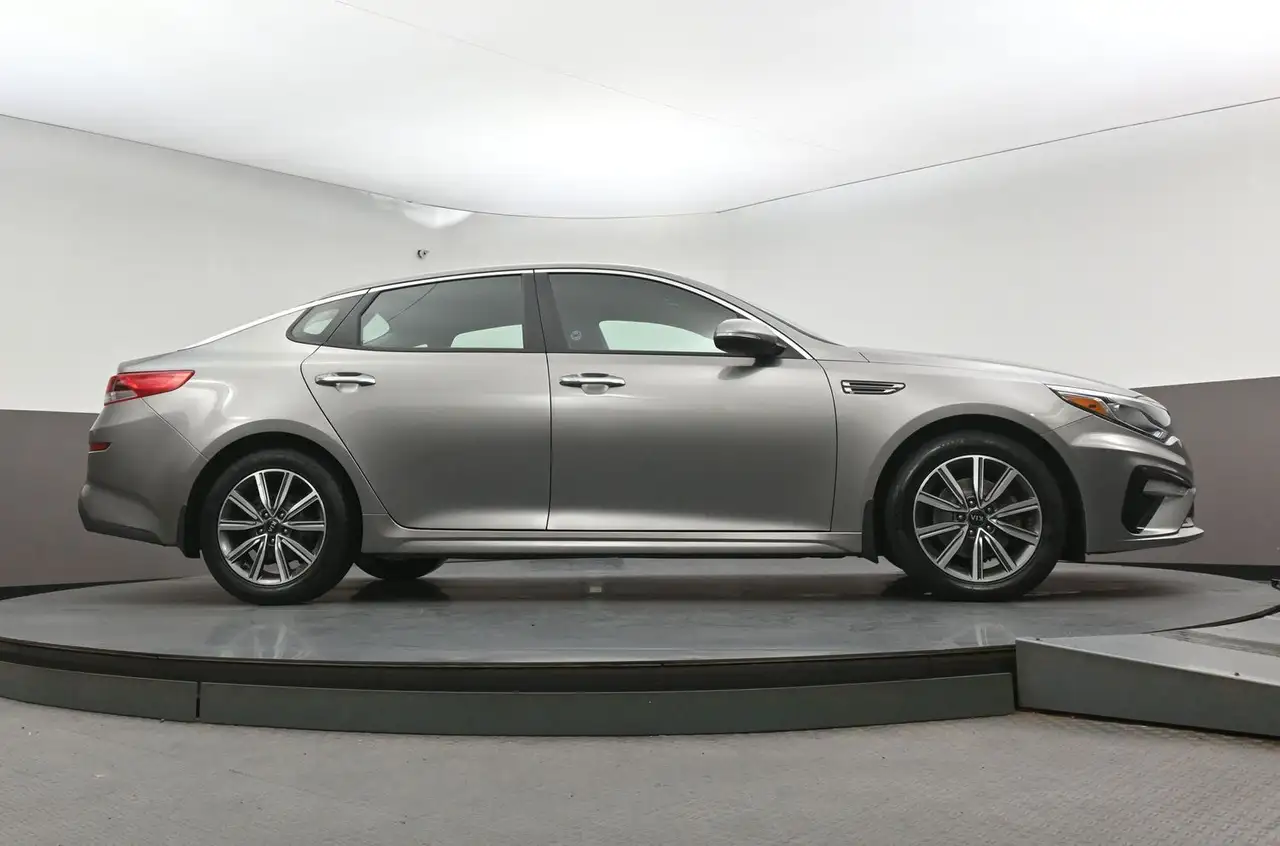 Kia Optima снимка Kia Optima