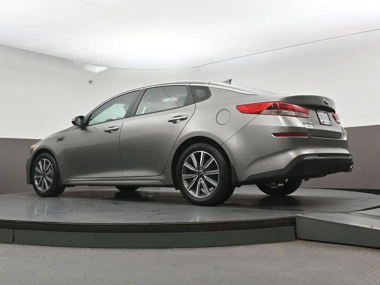 Kia Optima снимка Kia Optima