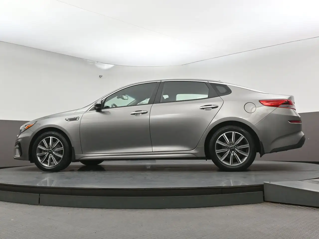 Kia Optima снимка Kia Optima
