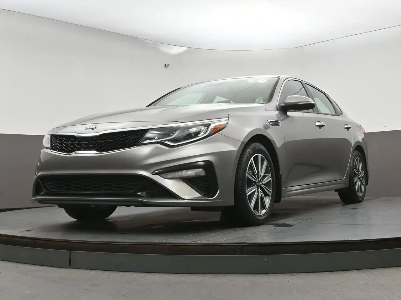 Kia Optima снимка Kia Optima