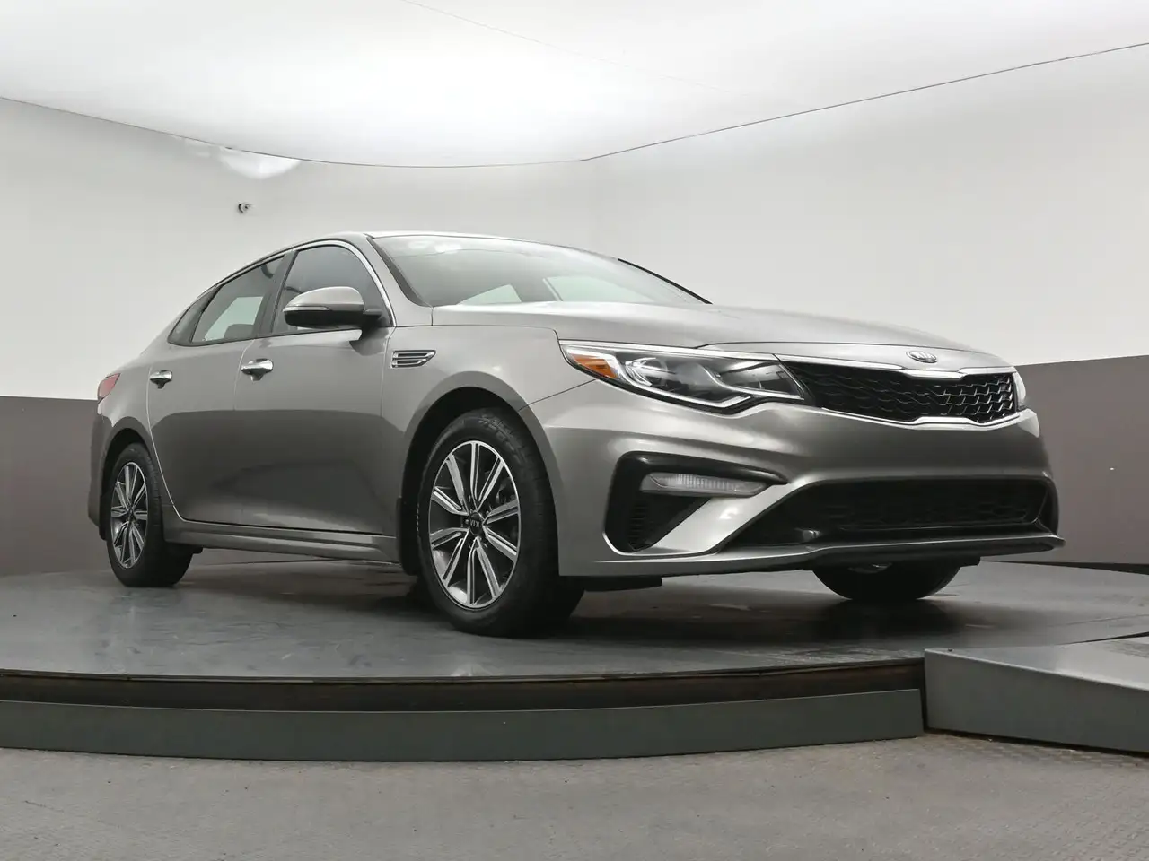 Kia Optima снимка Kia Optima