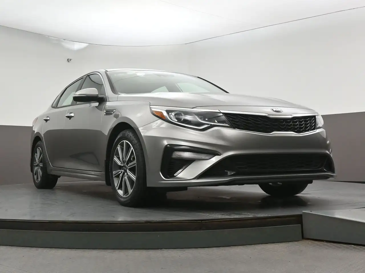 Kia Optima снимка Kia Optima