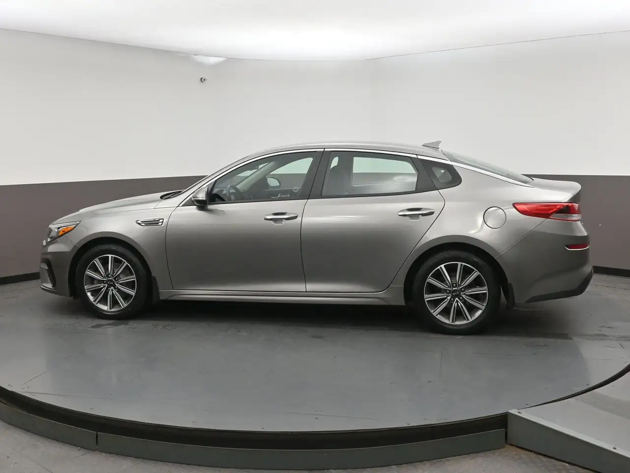 Kia Optima снимка Kia Optima