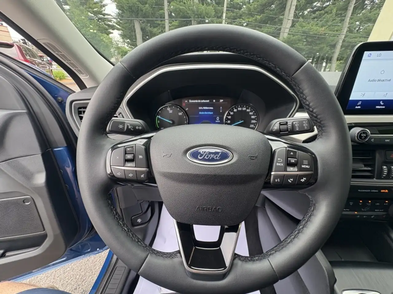 Ford Escape снимка Ford Escape