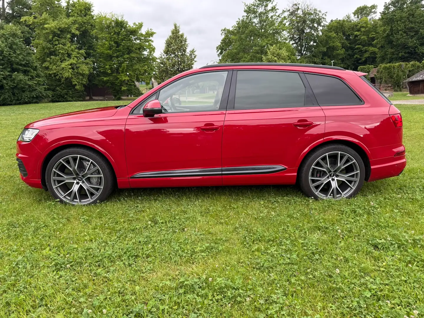 Audi SQ7 AUDI exclusive, B&O, Ceramic, 7 Sitzer, Tabletts Rot - 1