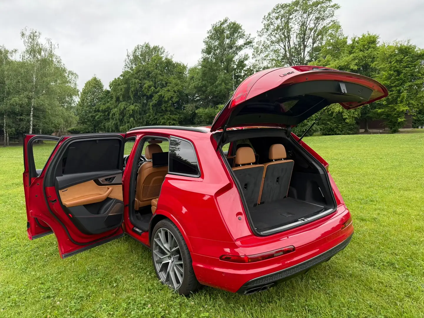 Audi SQ7 AUDI exclusive, B&O, Ceramic, 7 Sitzer, Tabletts Rot - 1