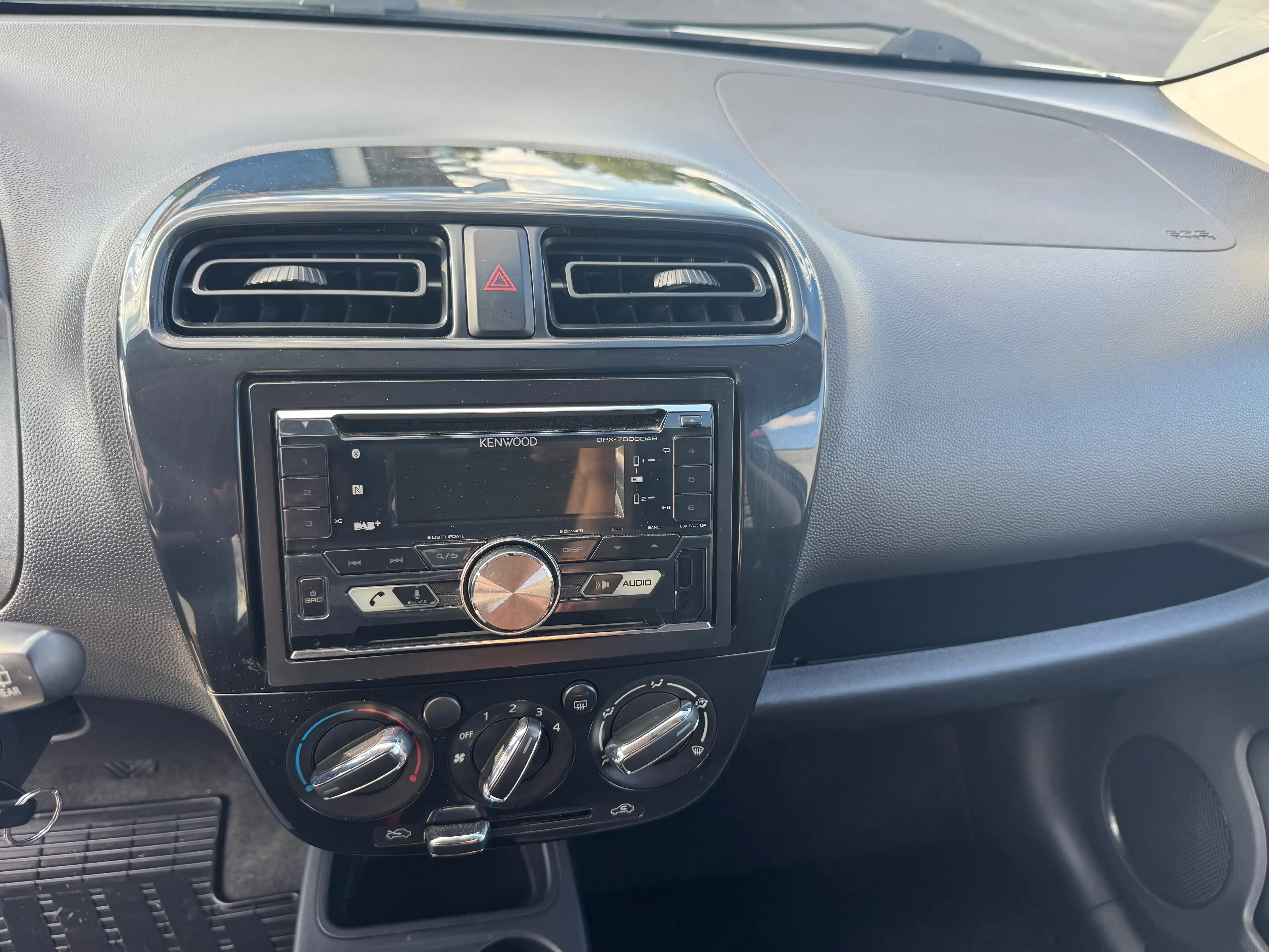 Mitsubishi Space Star Basis — photo 12