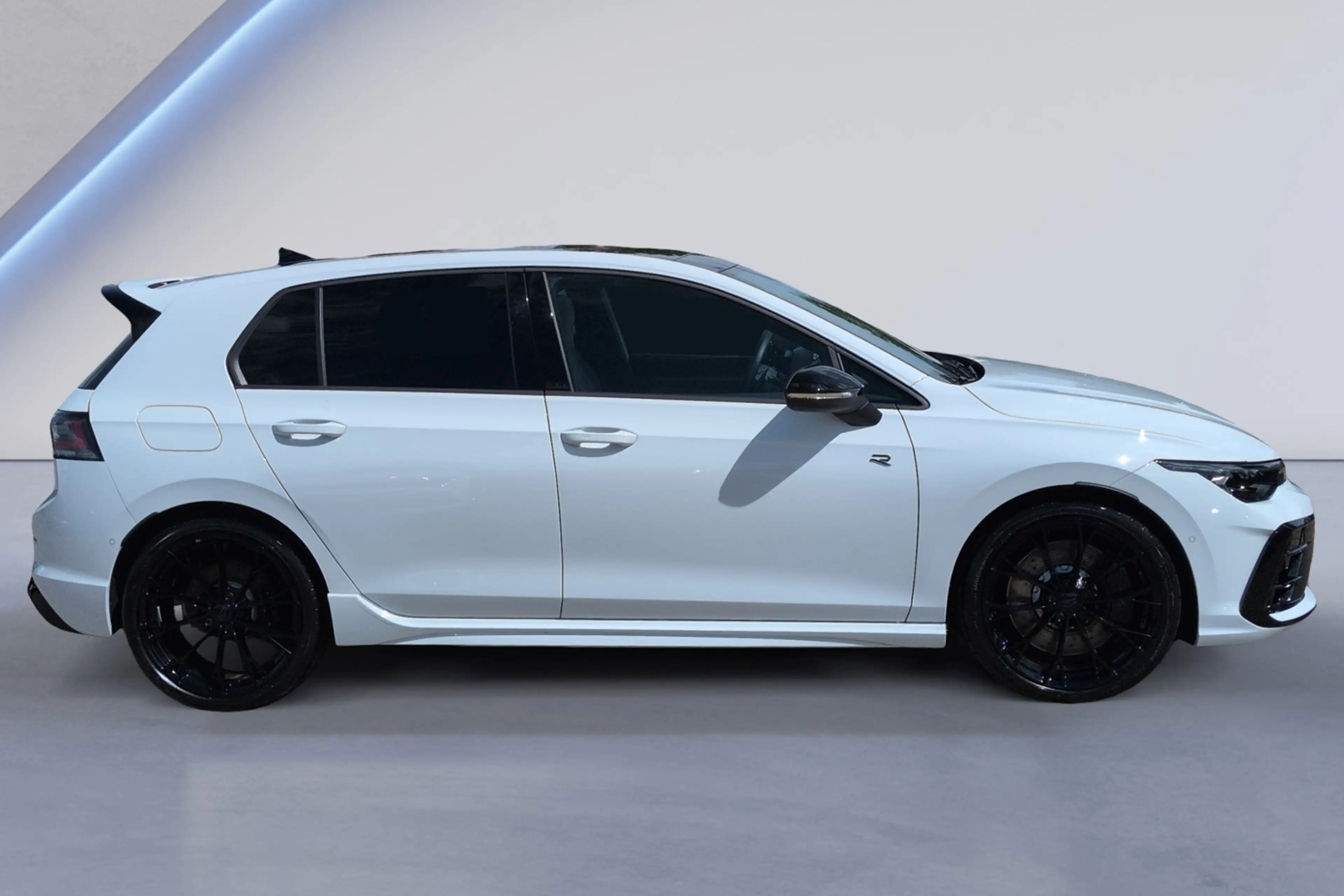 Volkswagen Golf R BLACK EDITION  AKRA+PANO+HARMAN+WARMENAU+ — photo 7