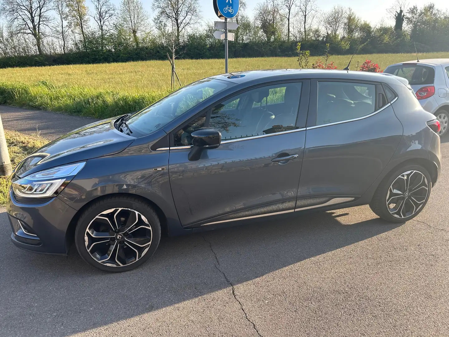 Renault Clio moschino intens Grigio - 1