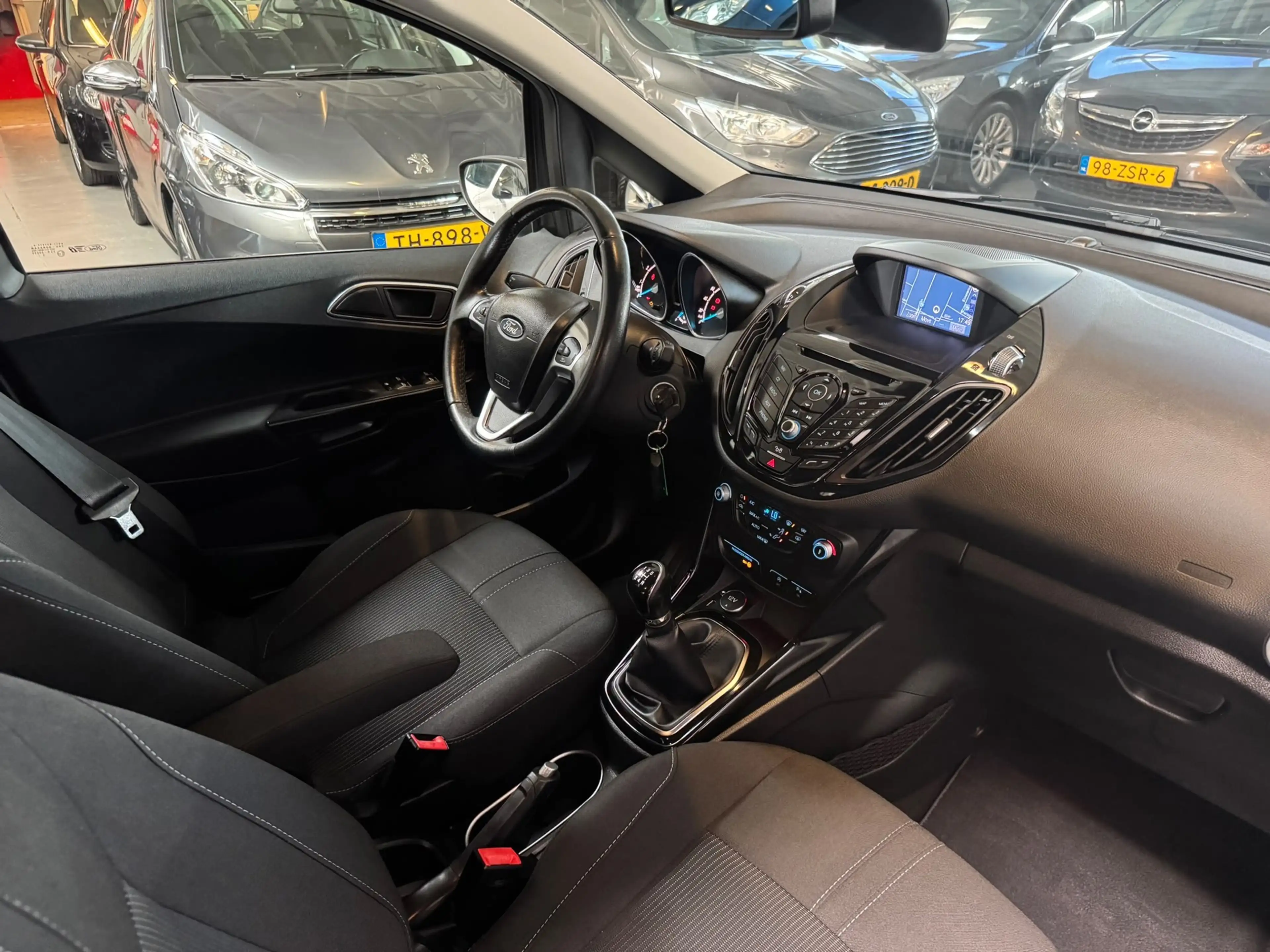 Ford B-Max 1.0 EcoBoost Titanium — photo 12