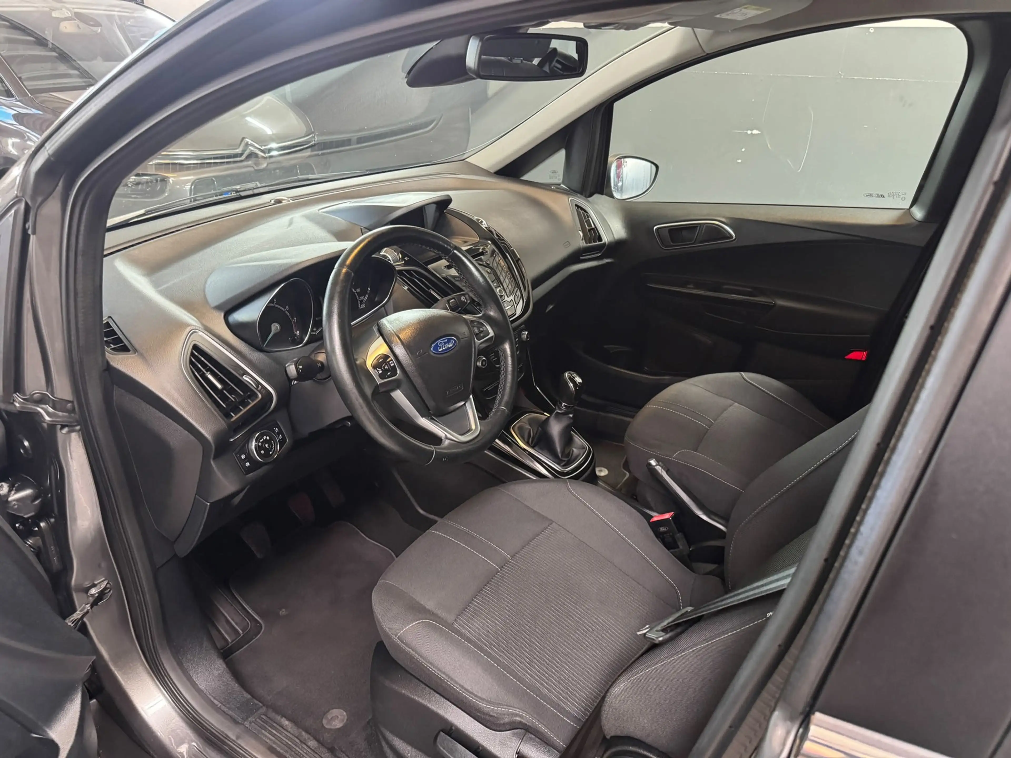 Ford B-Max 1.0 EcoBoost Titanium — photo 11