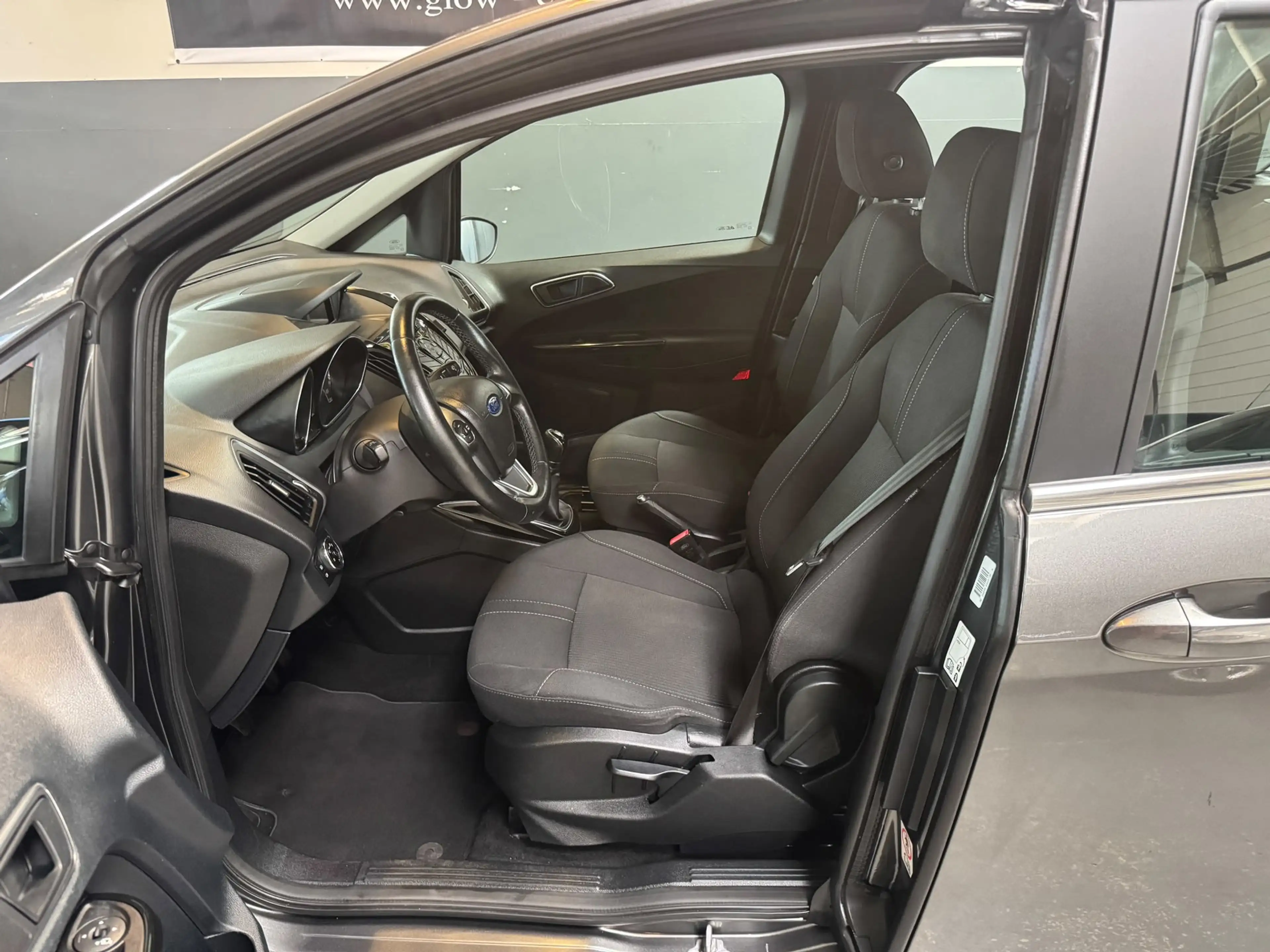Ford B-Max 1.0 EcoBoost Titanium — photo 10