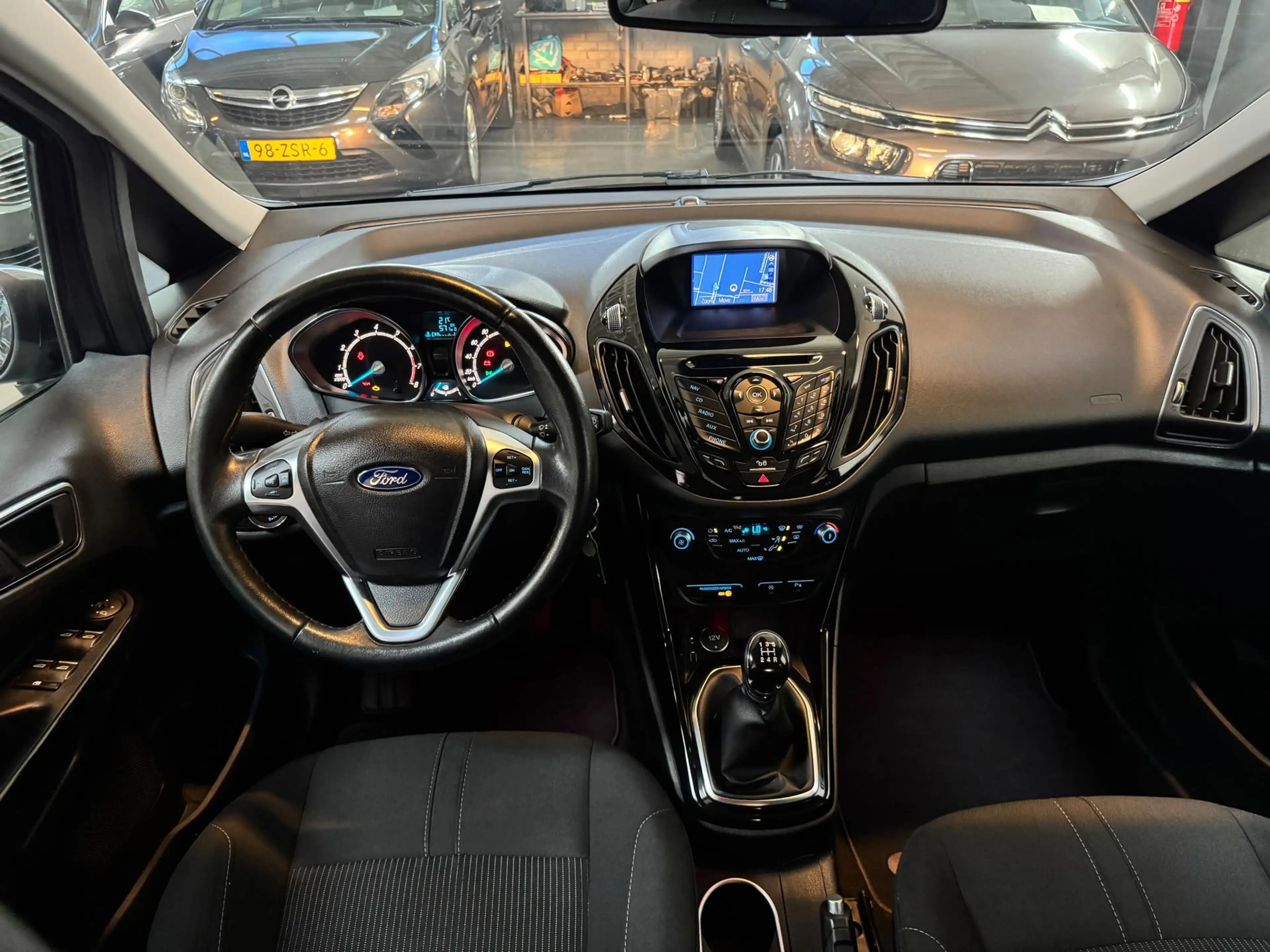 Ford B-Max 1.0 EcoBoost Titanium — photo 14