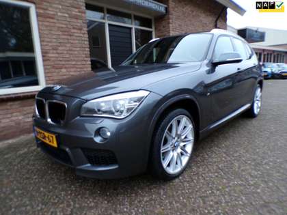 BMW X1 SDrive20i High Executive Automaat / Leder / Panora