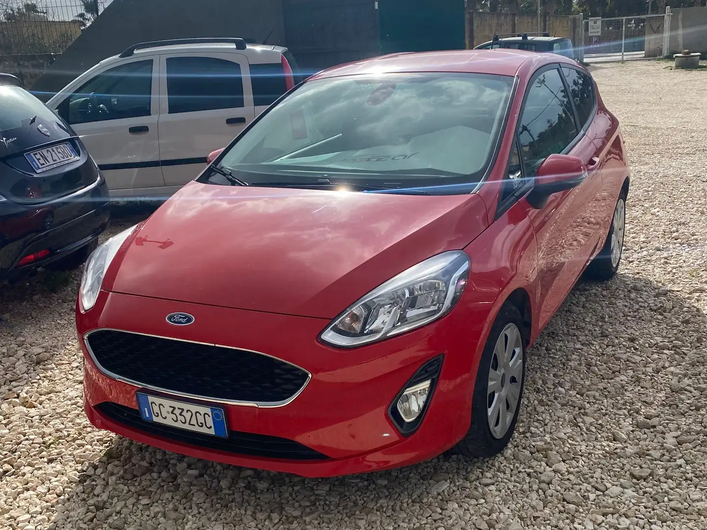 Ford Fiesta Fiesta 3p 1.5 ecoblue (tdci) Plus 85cv my19 Rosso - 1