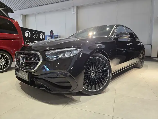 Mercedes-Benz E-Class view 6