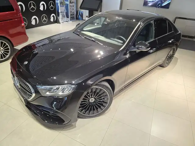 Mercedes-Benz E-Class view 11
