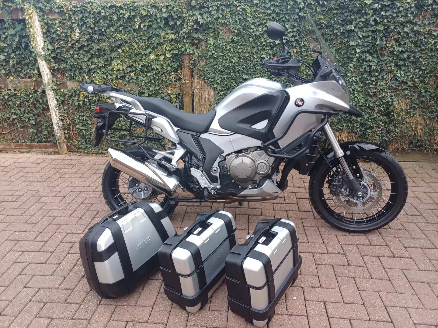 Honda Crosstourer VFR 1200 X Crosstourer 13793 km Plateado - 2