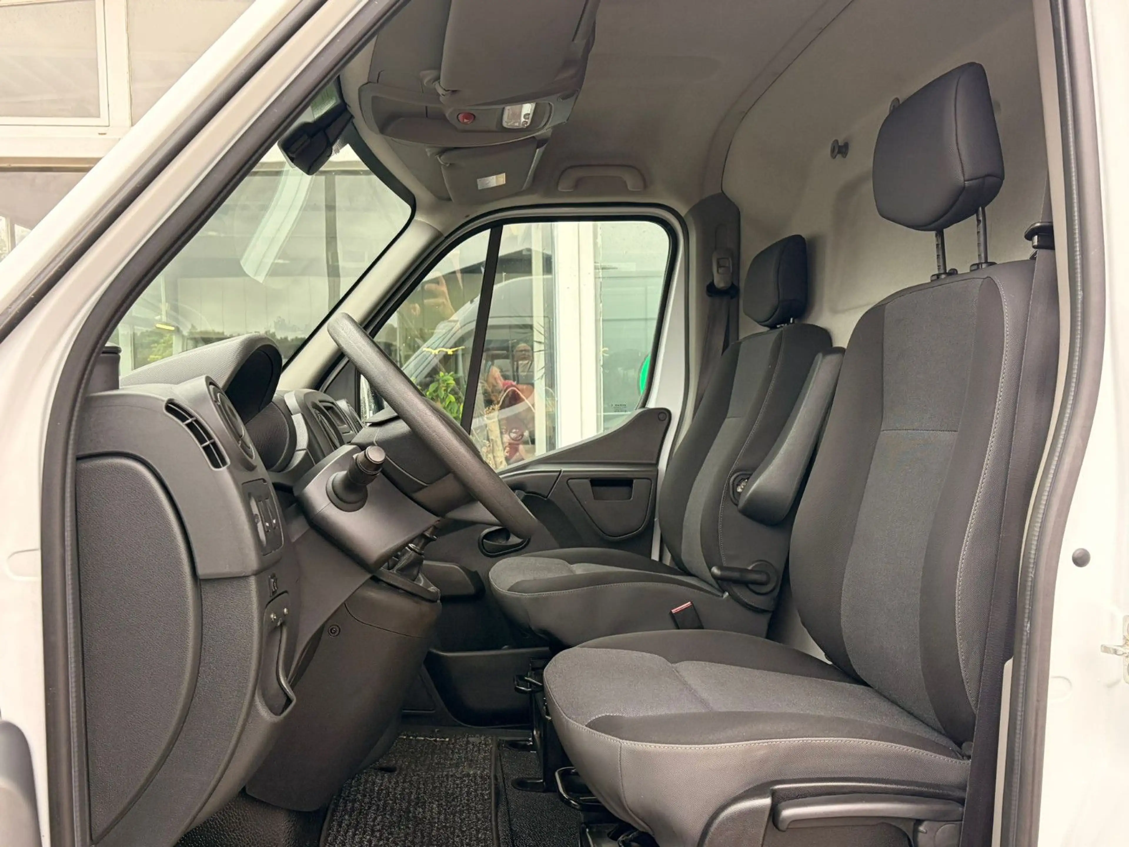 Renault Master III Kasten L3H2 HKa 3,5t — photo 12
