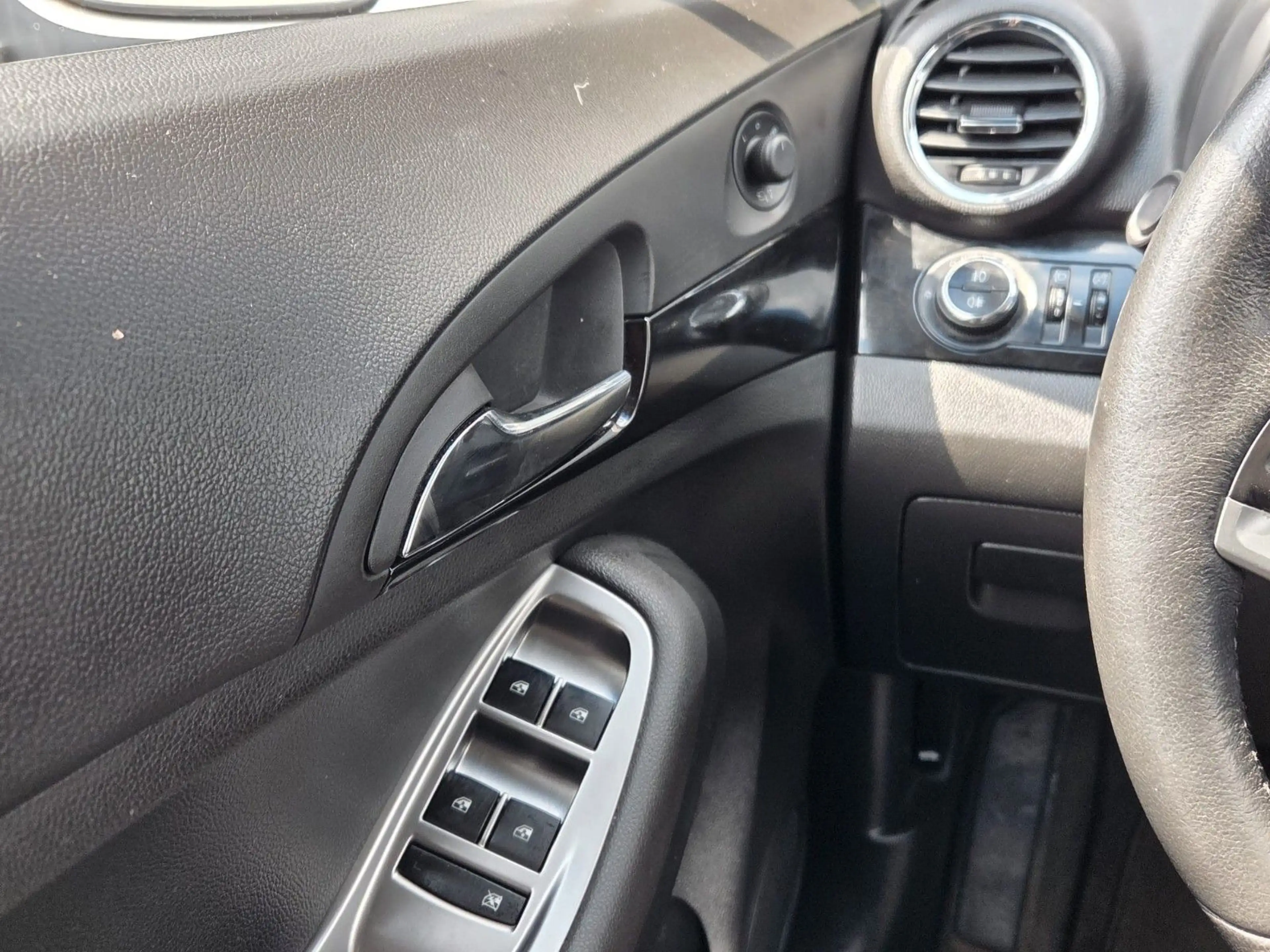 Chevrolet Orlando LTZ 2.0 LDT/TEMPOM/KLIMAATM/NAVI/AUTOMAT — photo 13