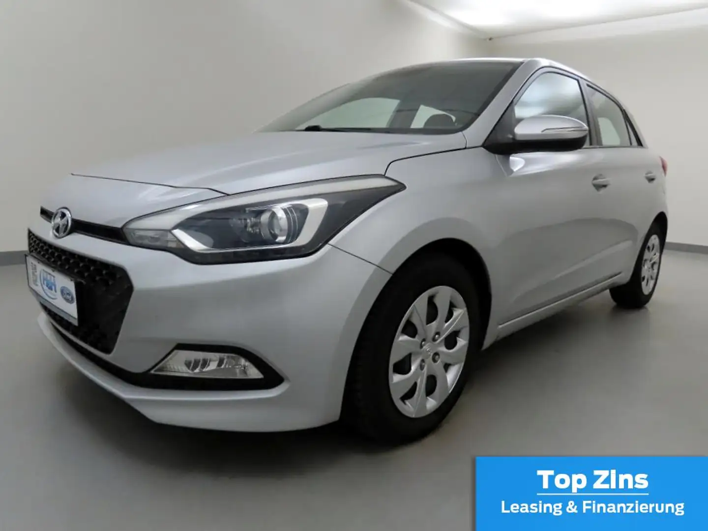 Hyundai i20 1.4 Aut. Trend Plus-Paket+SHZ+Klima+Tempomat Plateado - 2