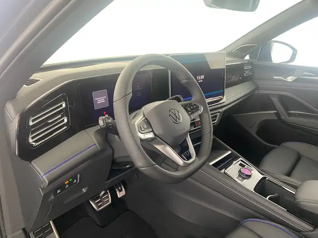 Volkswagen Tiguan view 8