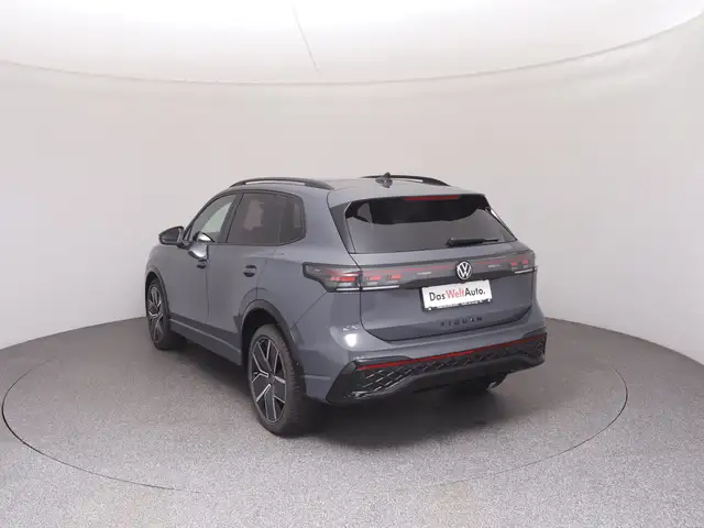 Volkswagen Tiguan view 5