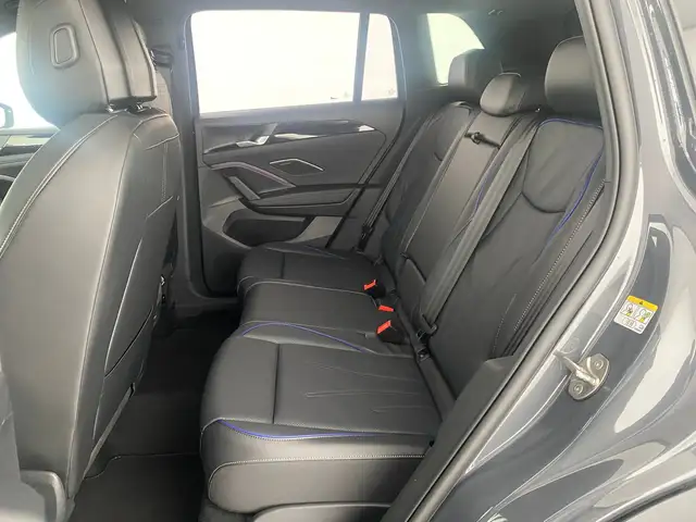 Volkswagen Tiguan view 11