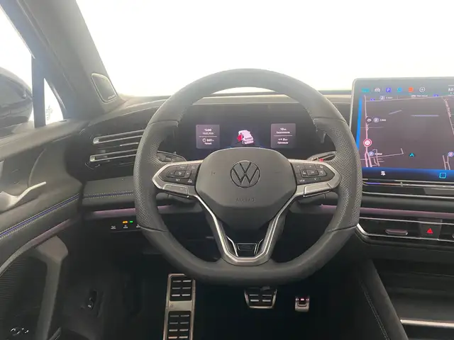 Volkswagen Tiguan view 12