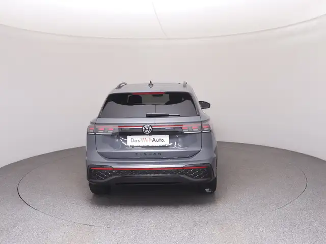 Volkswagen Tiguan view 6