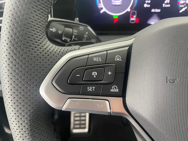 Volkswagen Tiguan view 14